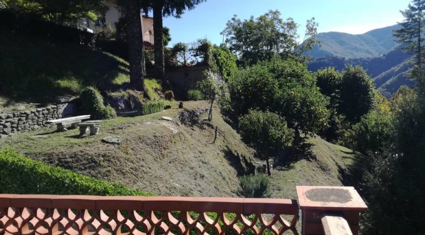 Vista del giardino e panorama dalla terrazza