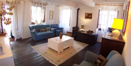 Casa semi indipendente, GALLICANO (LU)