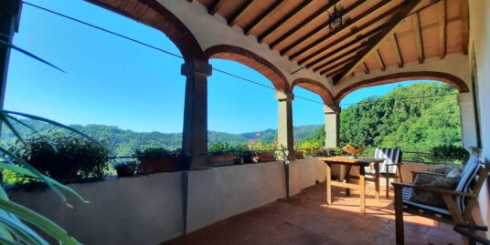 Casa semi indipendente, PESCAGLIA (LU)