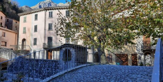 Casa semi indipendente, FABBRICHE DI VERGEMOLI (LU)