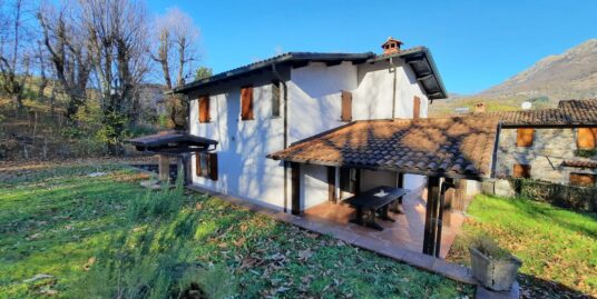 Casa singola, VILLA COLLEMANDINA (LU)